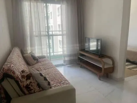 Apartamento de 2 quartos, com piscina e há 10 km de copacabana Rio de Janeiro
